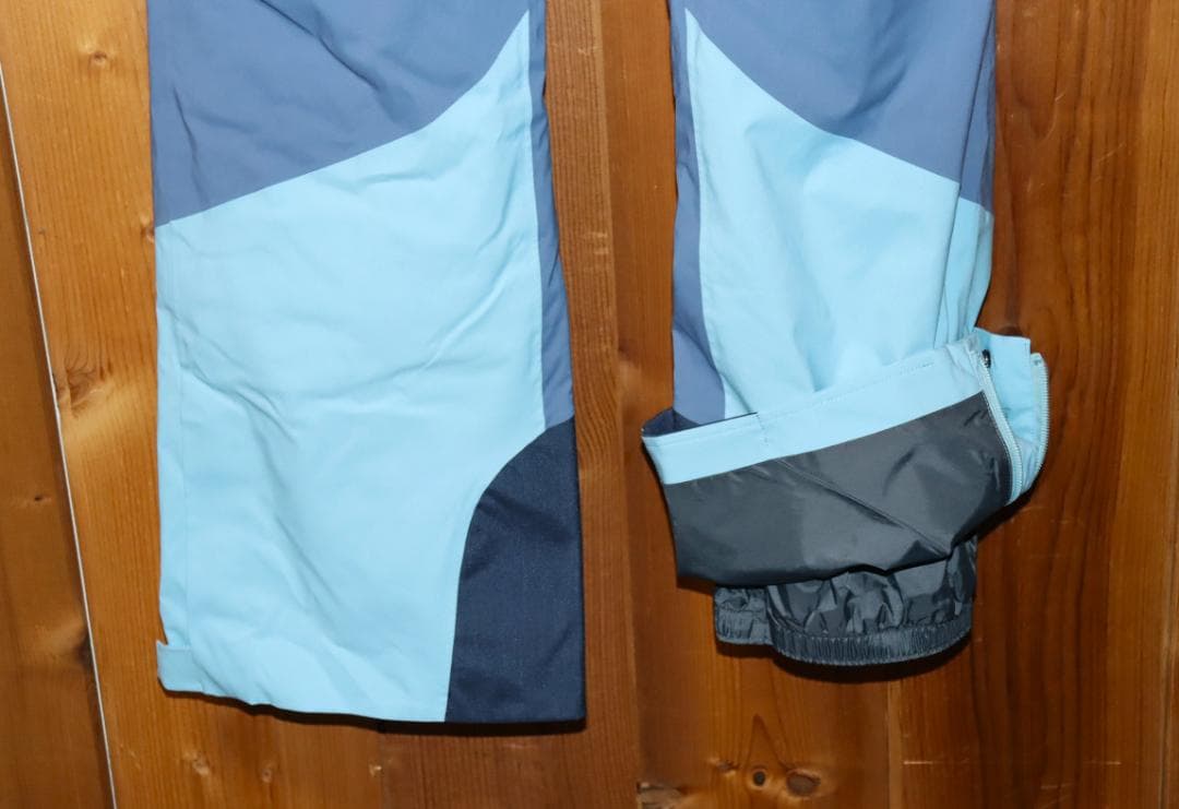 新品 ゴールドウイン 2トーン 中綿 カラースキーパンツ (4/XL) 併