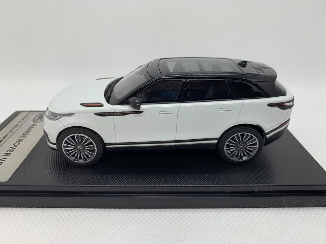 401-015 LCD MODELS 1/43 レンジローバー VELAR