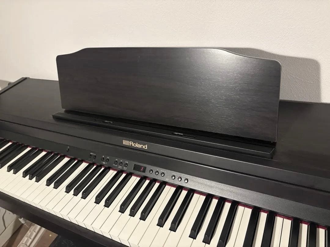 送料込みRoland RP501R デジタルピアノ