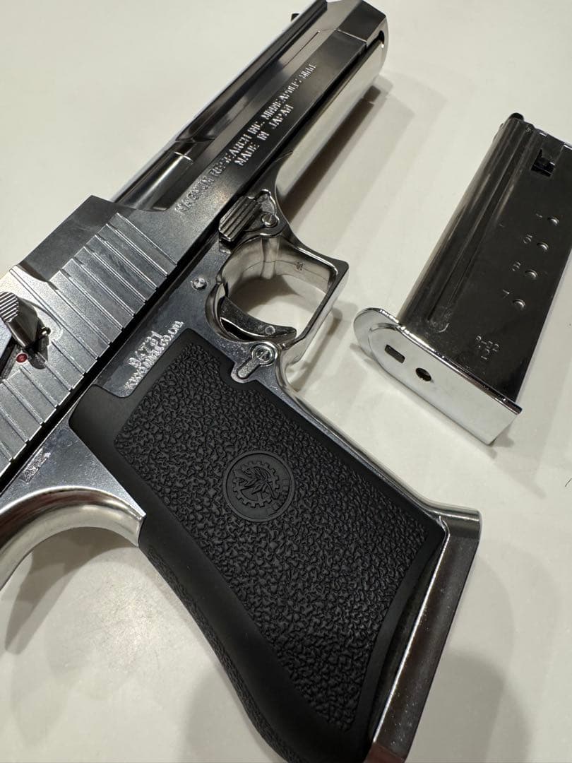 東京マルイ　デザートイーグル クロームステンレス　ガスガン