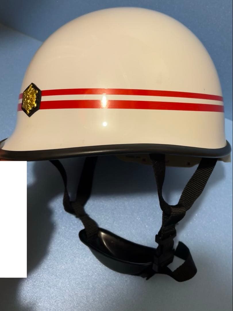 【撮影用】保安帽　ヘルメット　赤ライン　中古品