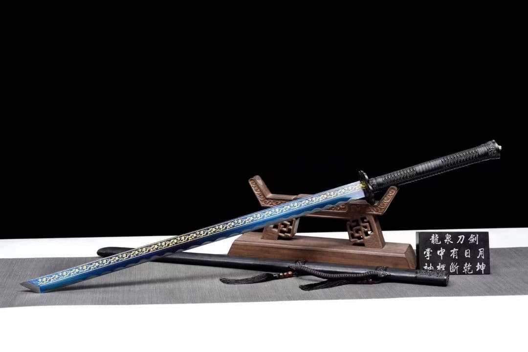 刺繍春刀――（寒梅傲雪）古兵器 武具　刀装具　日本刀　模造刀 居合刀