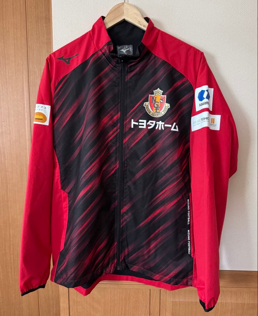 希少　美品　ミズノ　名古屋グランパス　支給品　18 永井謙佑　トラックジャケット