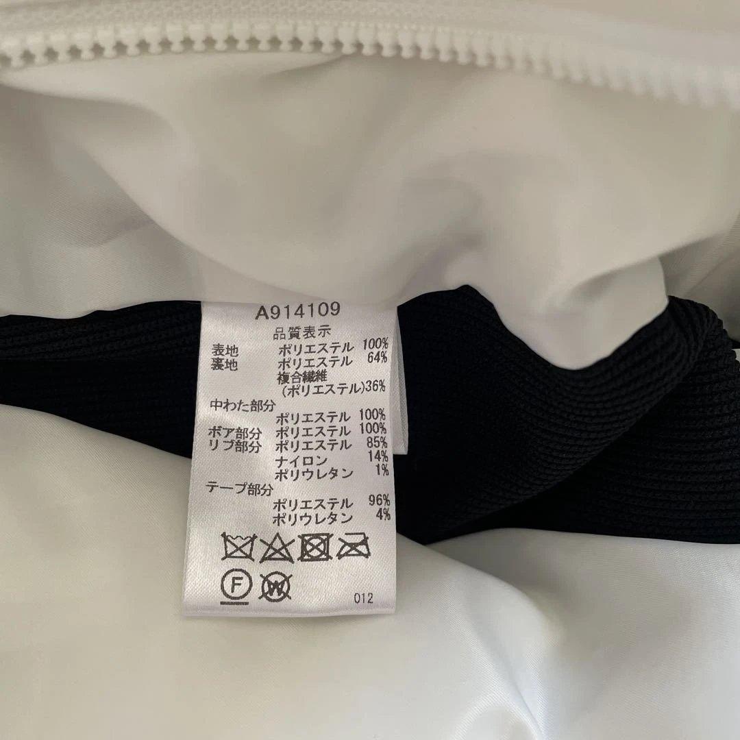 ホワイト フード付きジャケット