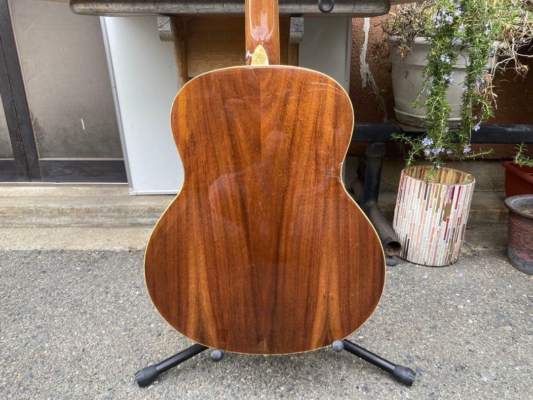 maha kara kapua-48 アコースティックギター　中古品