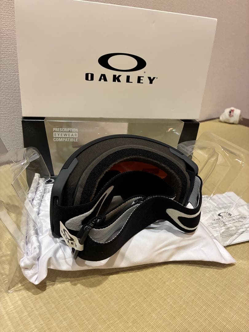 オークリー スノーボードゴーグル　フライトトラッカー 青 ミラー レンズ