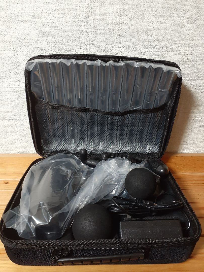 早い者勝ち♪筋膜リリースマッサージガン 電動 無段階変速  軽量 筋肉