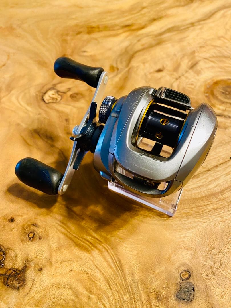 シマノ 09 アルデバラン mg 右巻き SHIMANO ALDEBARAN