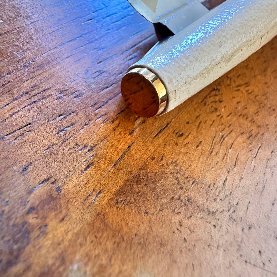 sailor セーラー　万年筆　レザー　白　ペン先　18k