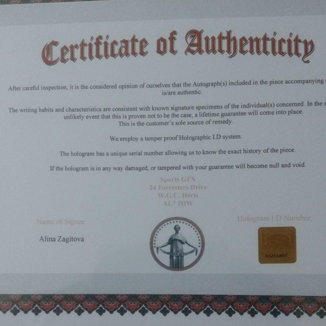 アリーナ・ザギトワ直筆サイン入りフォト証明書付