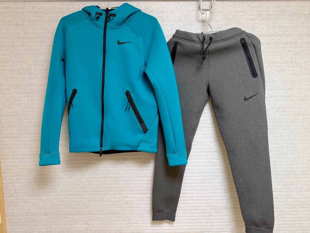 Therma Sphere Max トレーニングジャケット パーカー パンツ