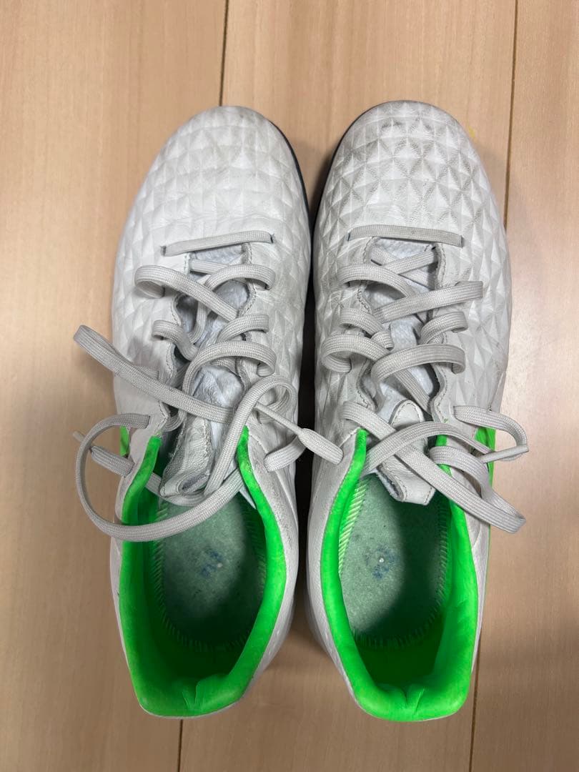 NIKE(ナイキ)レジェンド 8 アカデミー TF