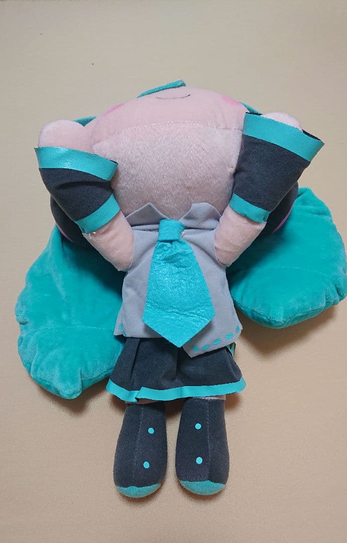初音ミク メガジャンボ寝そべりぬいぐるみ