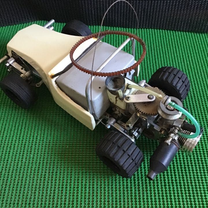 ヒロボー　HIROBO  ナインビート　初期型　エンジン付　40-45年前