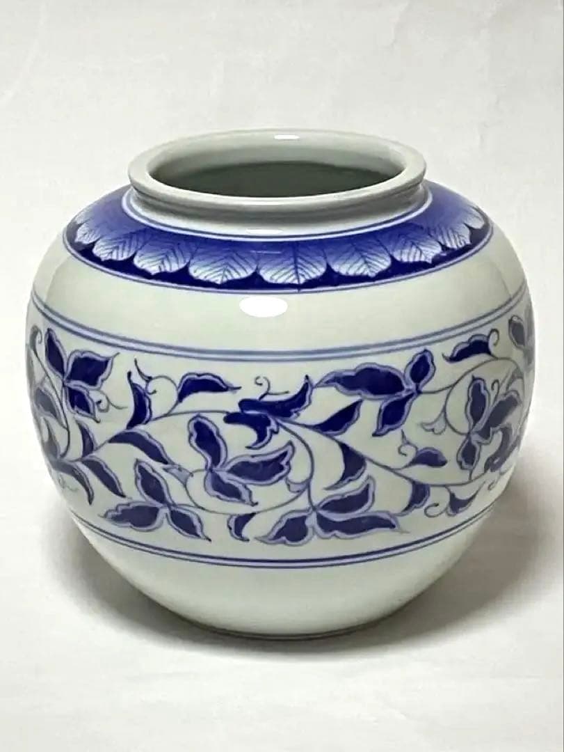 陶磁器　花瓶　花器　白地紺色葉模様　レトロ
