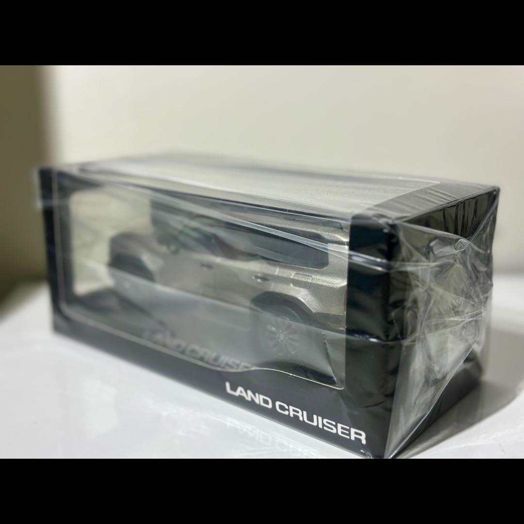 ランドクルーザー\"250\" 1/30 トヨタカラーサンプル〈4V8〉