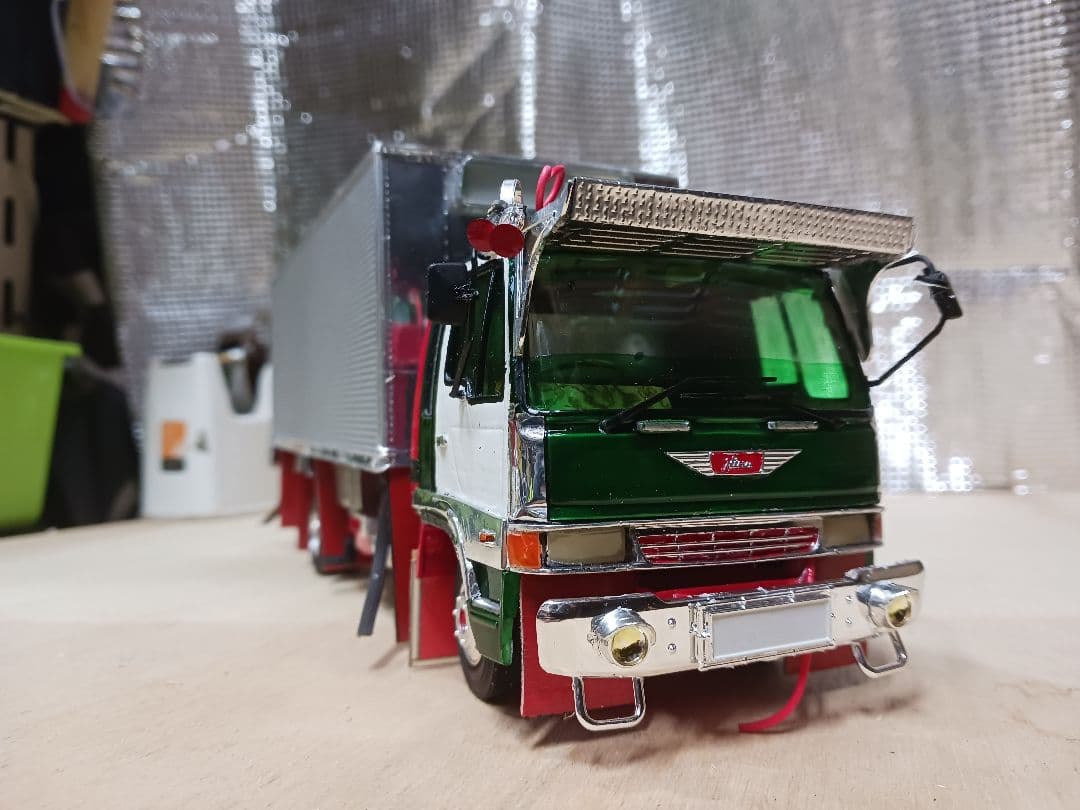 1/32デコトラ、トラックプラモデル完成品