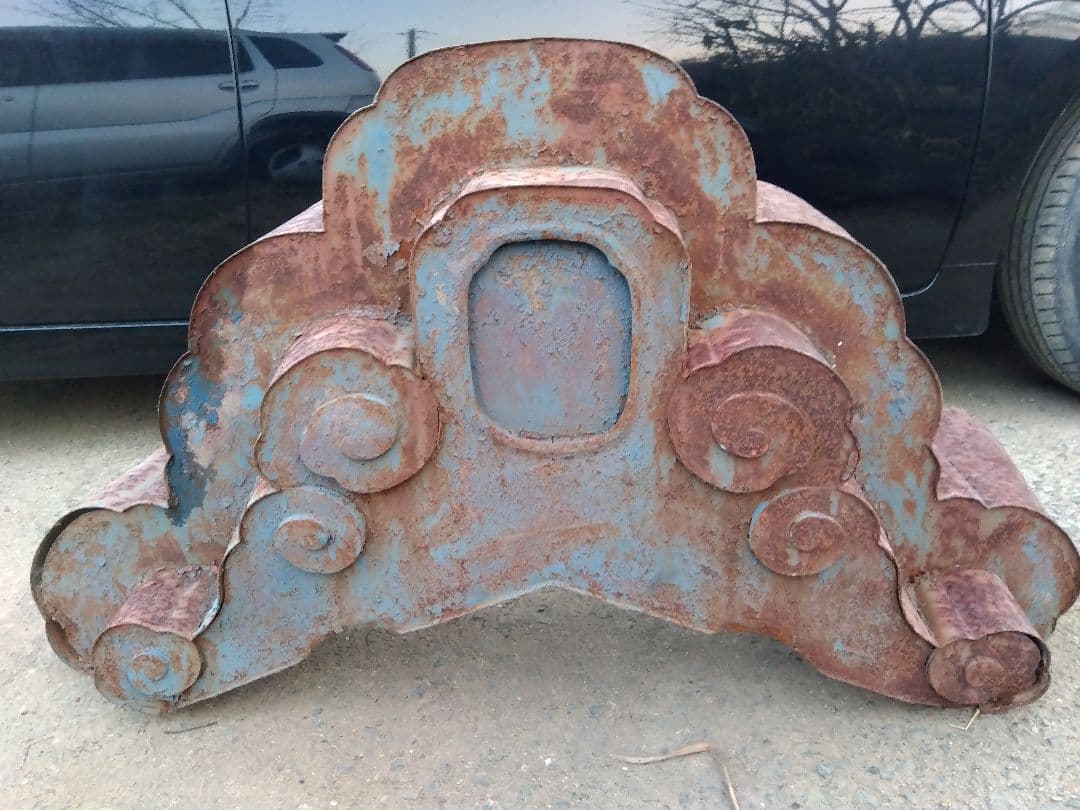 ♪昔のブリキ製の鬼瓦 93✕47✕25 いたみ、錆