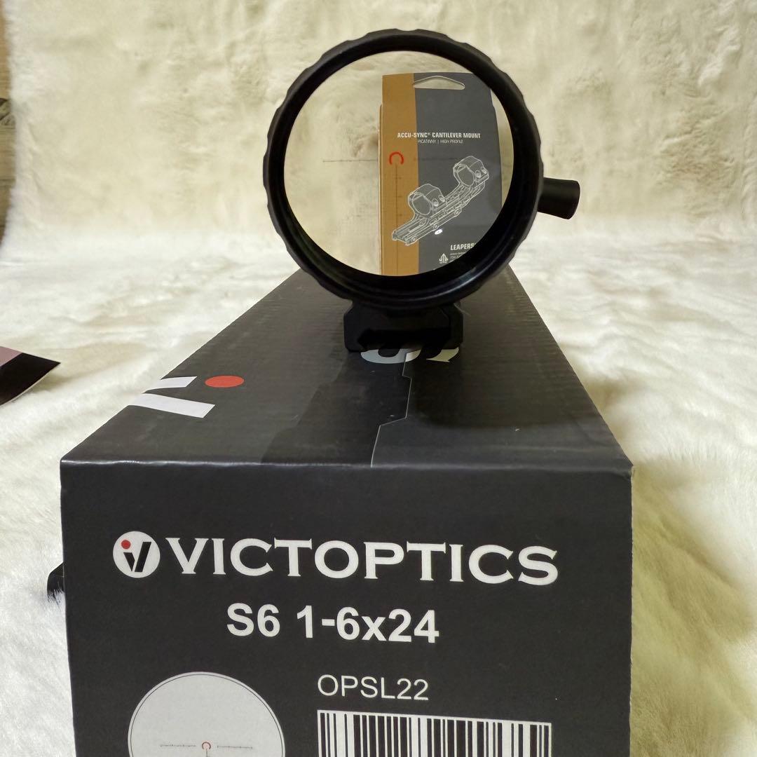 ライフルスコープ　LPVO 1-6×24mm 箱、付属品付き