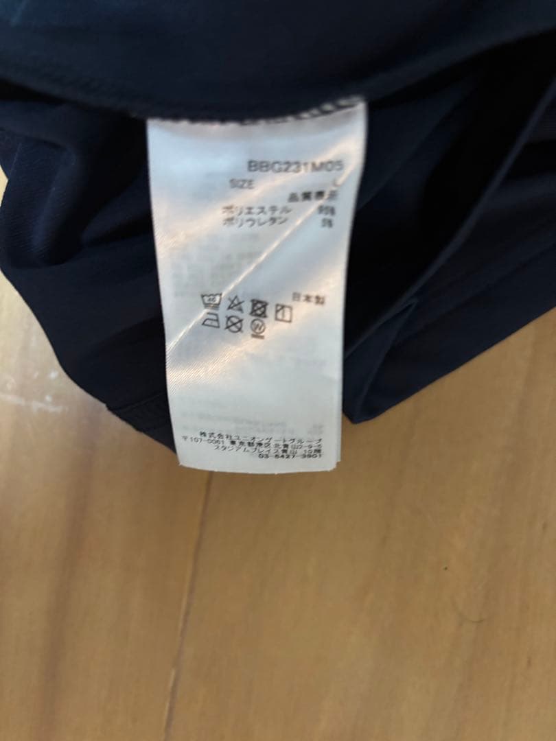 ブリーヒィングモックネックシャツ