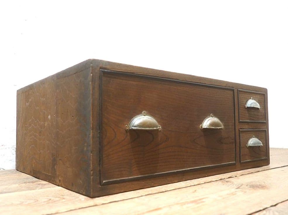 1377 アンティーク　ロータイプの収納棚　展示台　テレビ台　ケース　レトロ