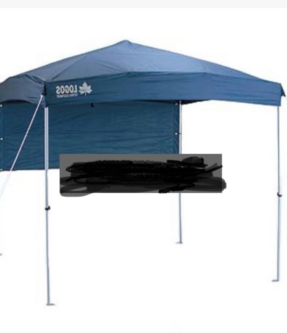 一度使用したLOGOSの紺色のタープです。収納ケース付きで持ち運びが楽で便利です