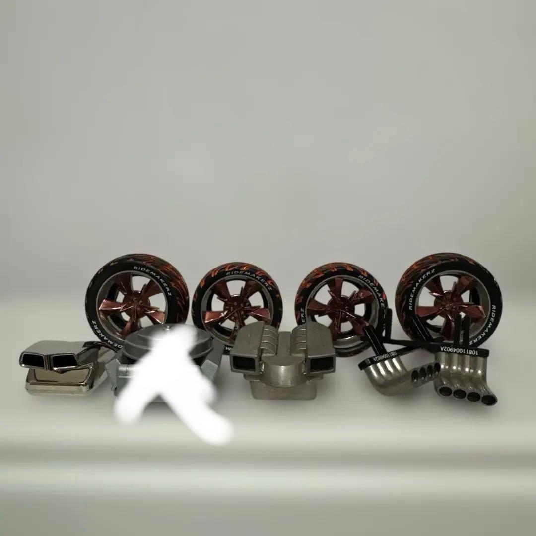 1/18 ライトニング•マックィーン　カスタムキット おまけマテル ミニカー付き