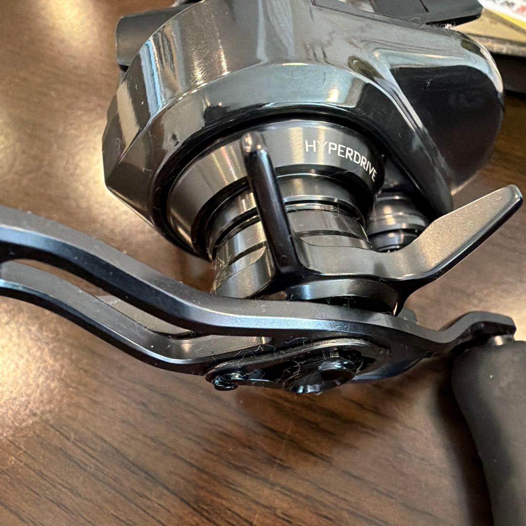 24スティーズ SV TW 100XH 右巻き　リールカバー付き