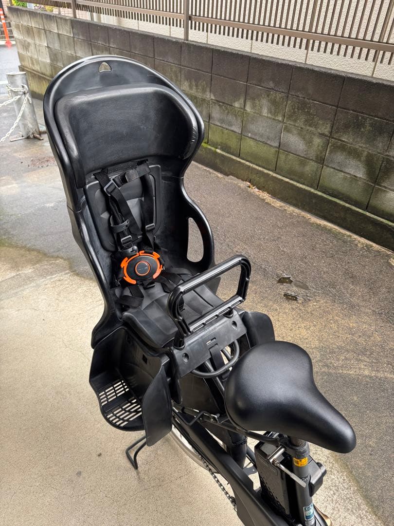 ギュット電動アシスト自転車　チャイルドシート、バッテリー、充電器付属