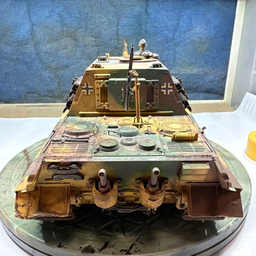 タミヤ 1/35 ドイツ陸軍 重駆逐戦車 ヤークトタイガー 初期生産型　完成品