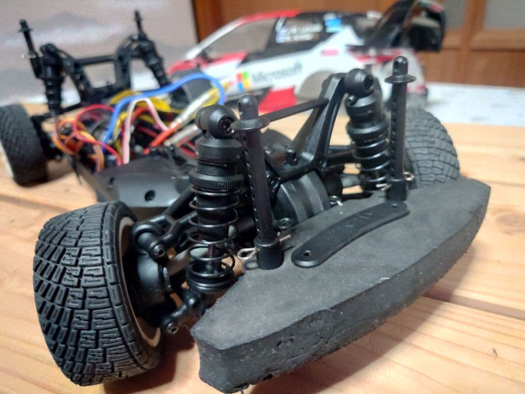 京商 FZ02 ラリーコンバージョンセット装着シャーシ　おまけボディ付き