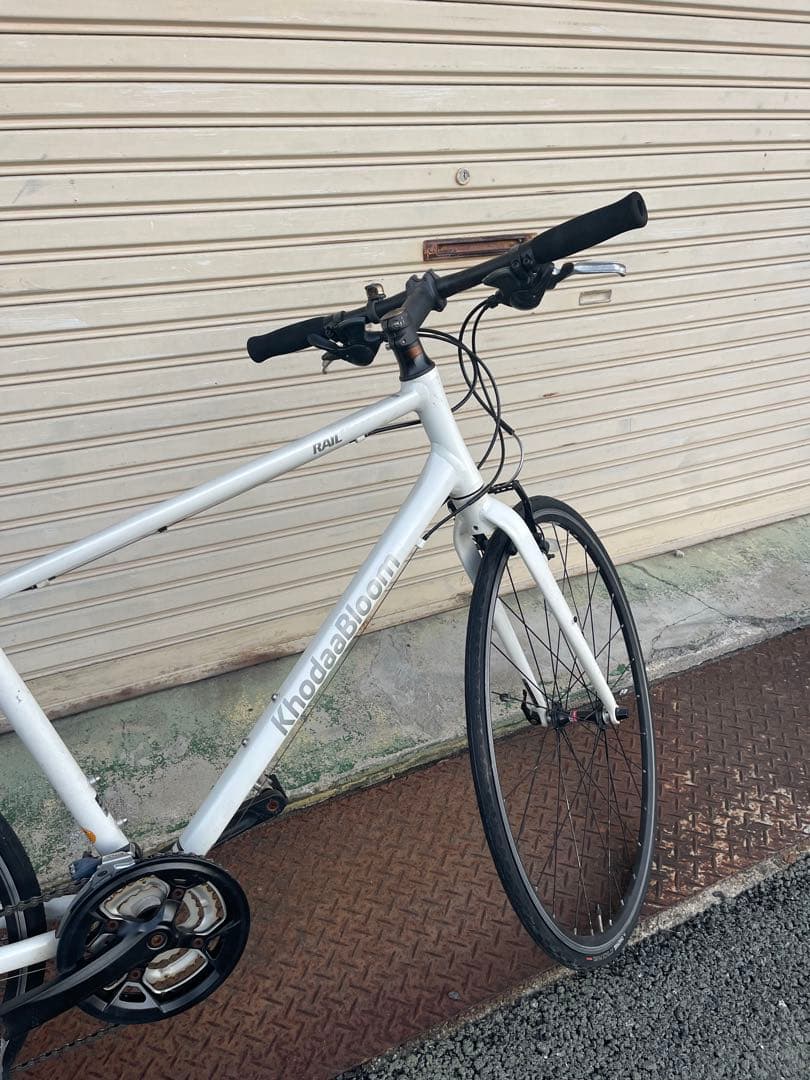 クロスバイク ホワイト 700C アルミフレームKhodaaBloom Rail
