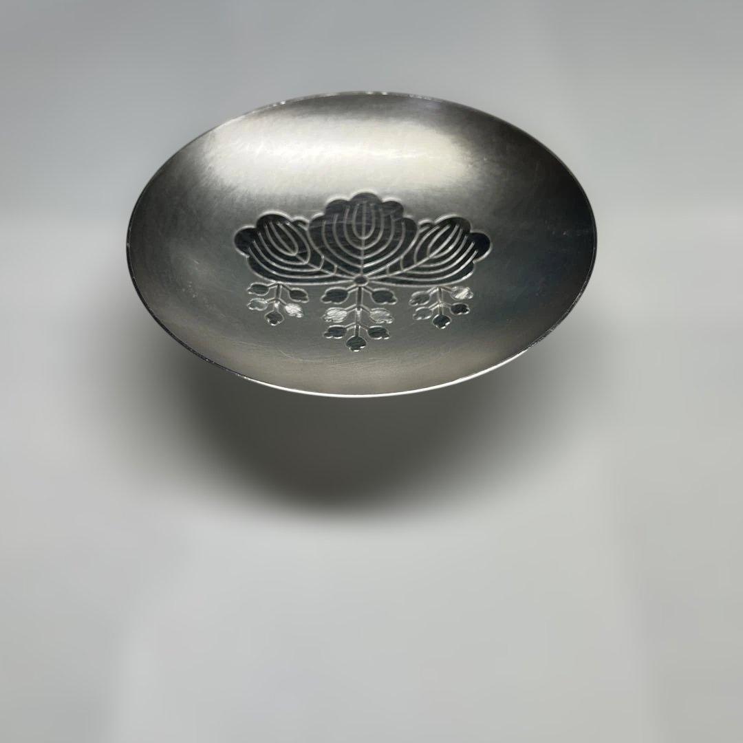 純銀製　花模様盃