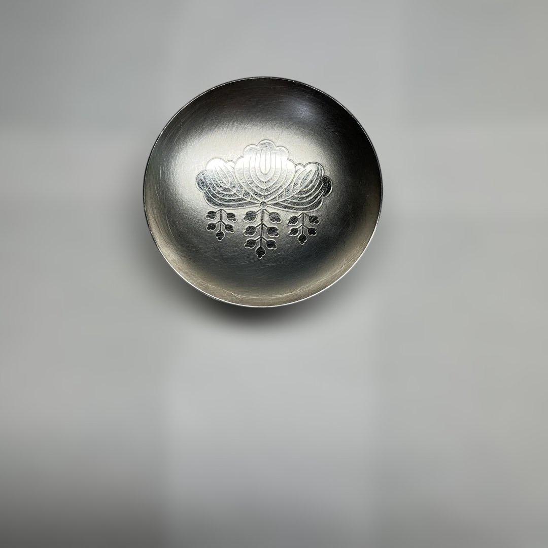 純銀製　花模様盃
