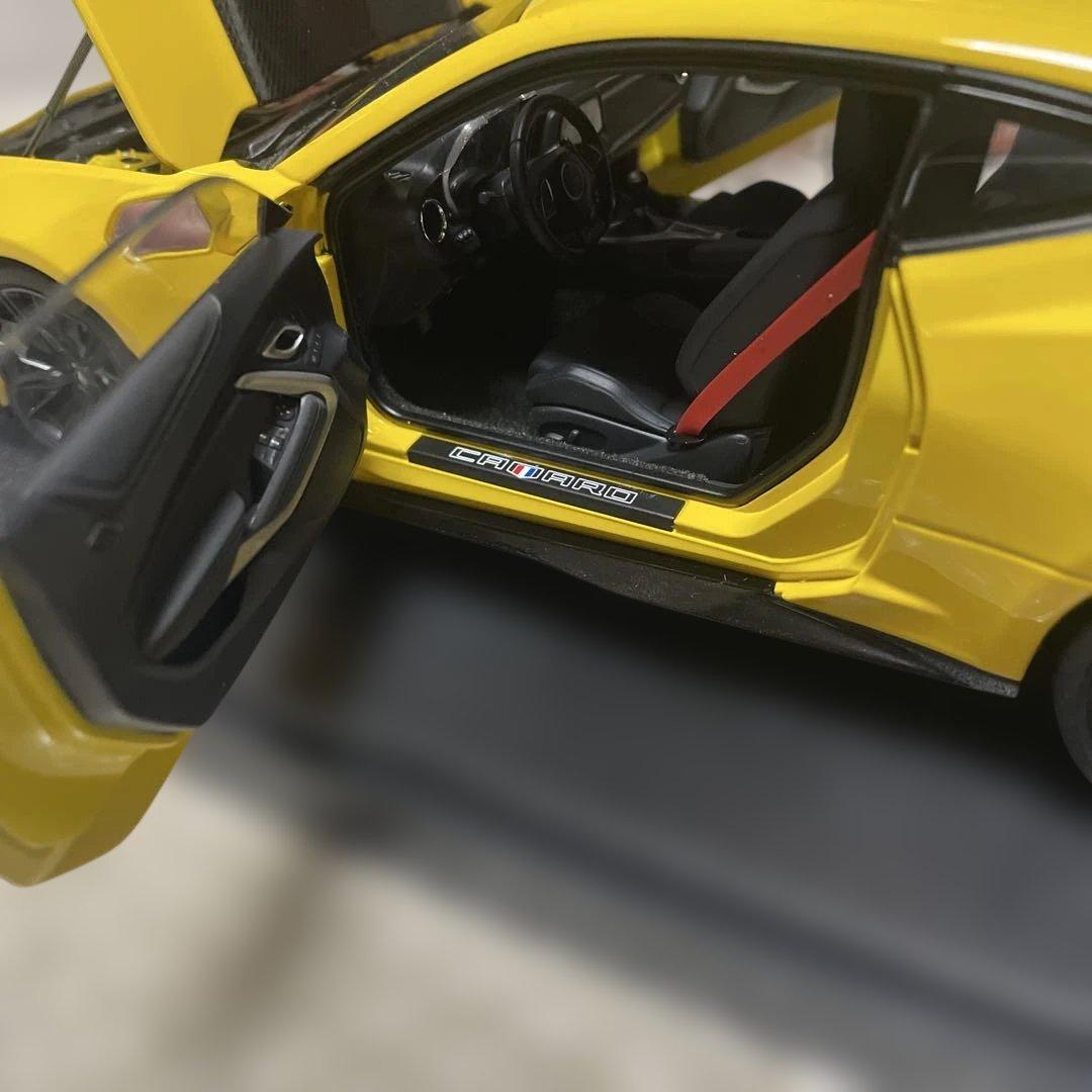 1/18 オートアート　カマロ　ZL1 イエロー　2017