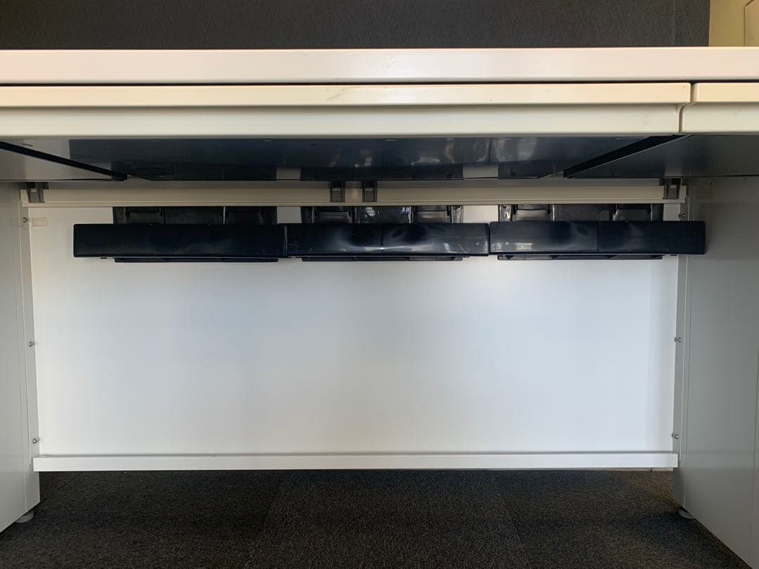 オフィスデスク／事務机　ワイドタイプ　オカムラ