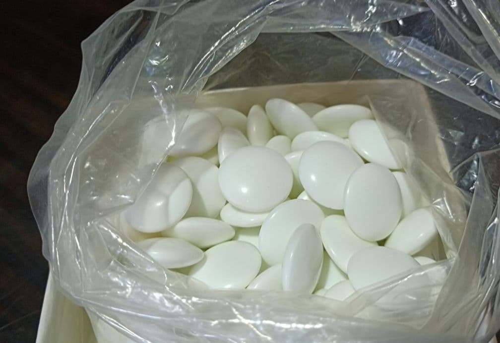 【 日向特製 】 碁石セット 31号 本那智黒 ／ 白石 実用品 外箱付き