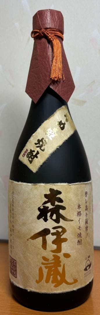 【新品未開封】森伊蔵　焼酎　森伊蔵酒造　金ラベル かめ壺焼酎 720ml　箱汚れ