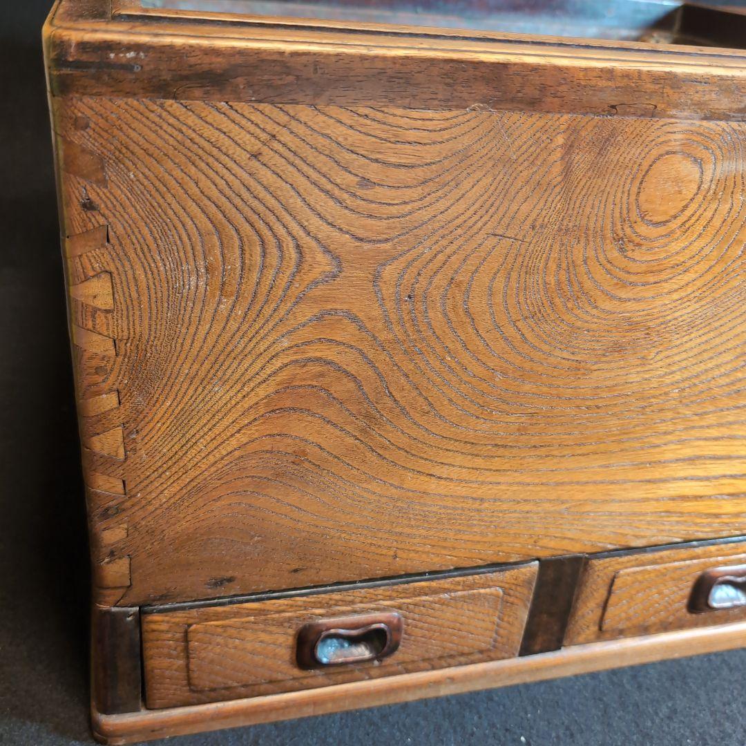 【火鉢】江戸火鉢　欅の見事な木目　酒を燗できる鉄瓶と五徳が一体化　備長炭藁灰付き