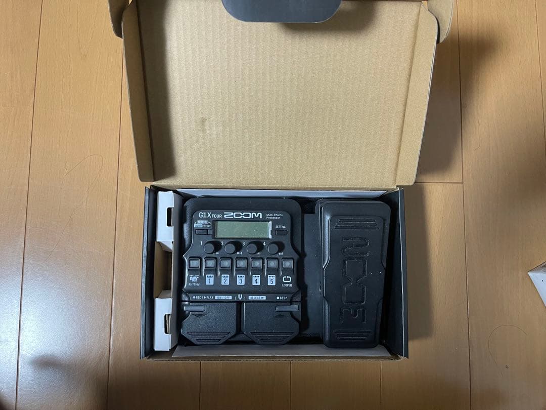 純正電源コード付き ZOOM G1XFOUR マルチエフェクター