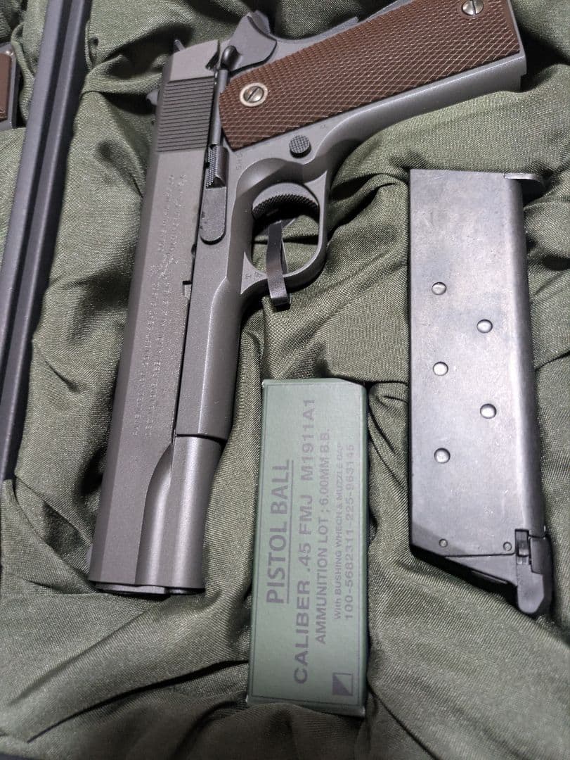 m1911a1　2丁