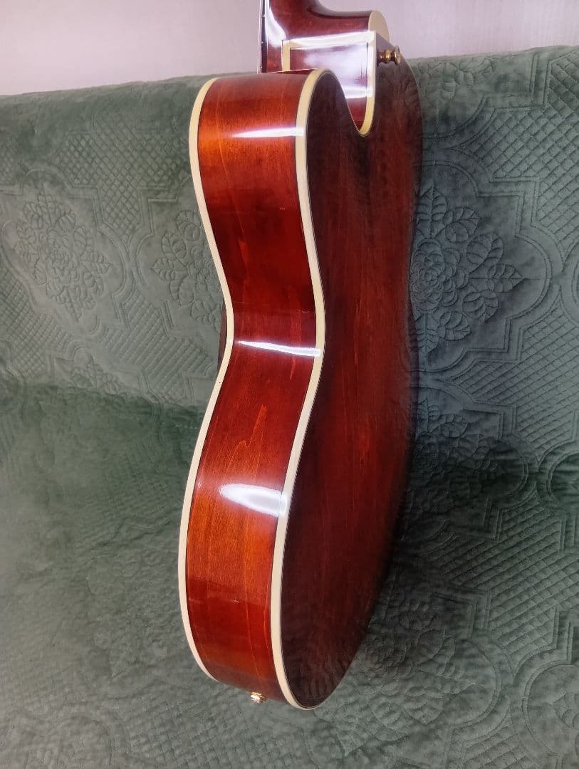 ギター Eastman AR-403CE/Antique red