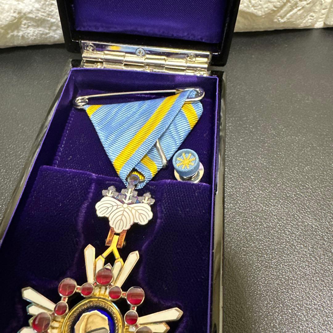 瑞宝双光章 瑞賓雙光章 共箱 付き 勲章 徽章 当時物 現状品