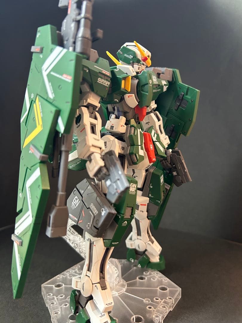 MG ガンダム　デュナメス　完成品