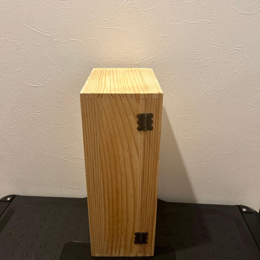 カウズフィギュア