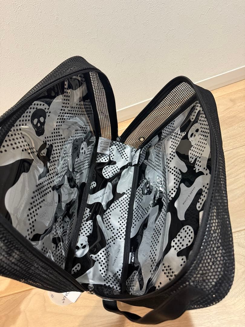 マークアンドロナ　シューズバッグ