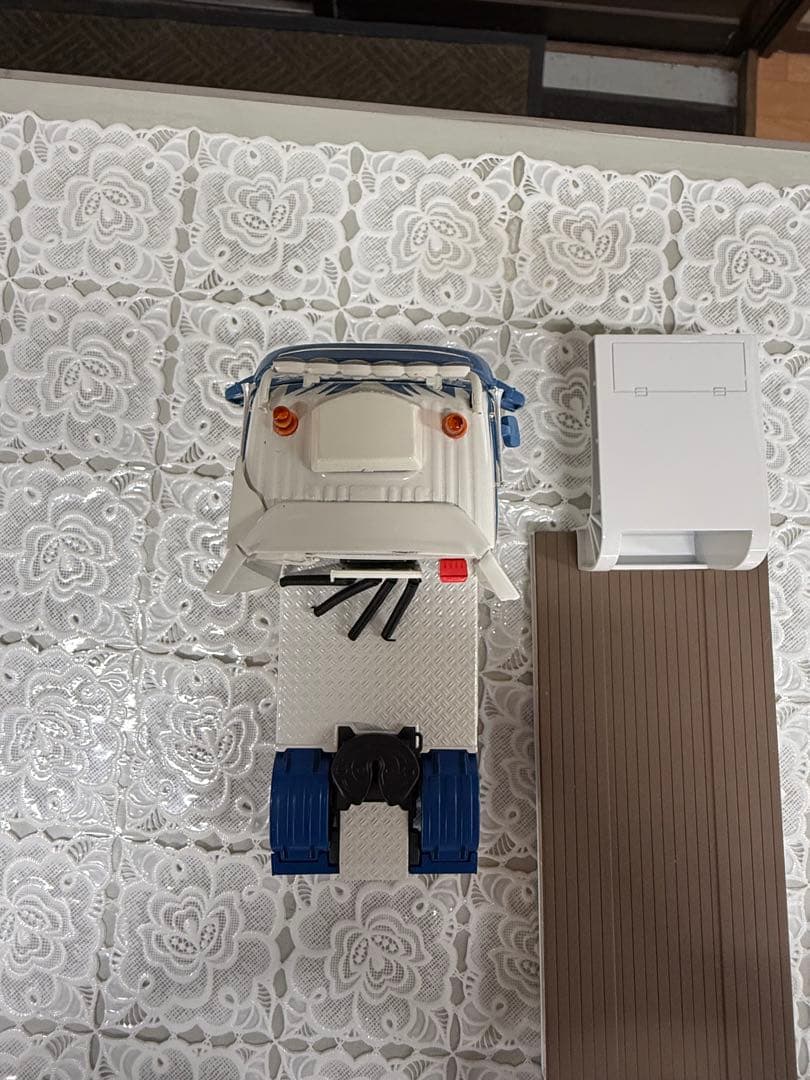 ボルボ　トレーラーヘッド　ケンクラフト　セット　1/50