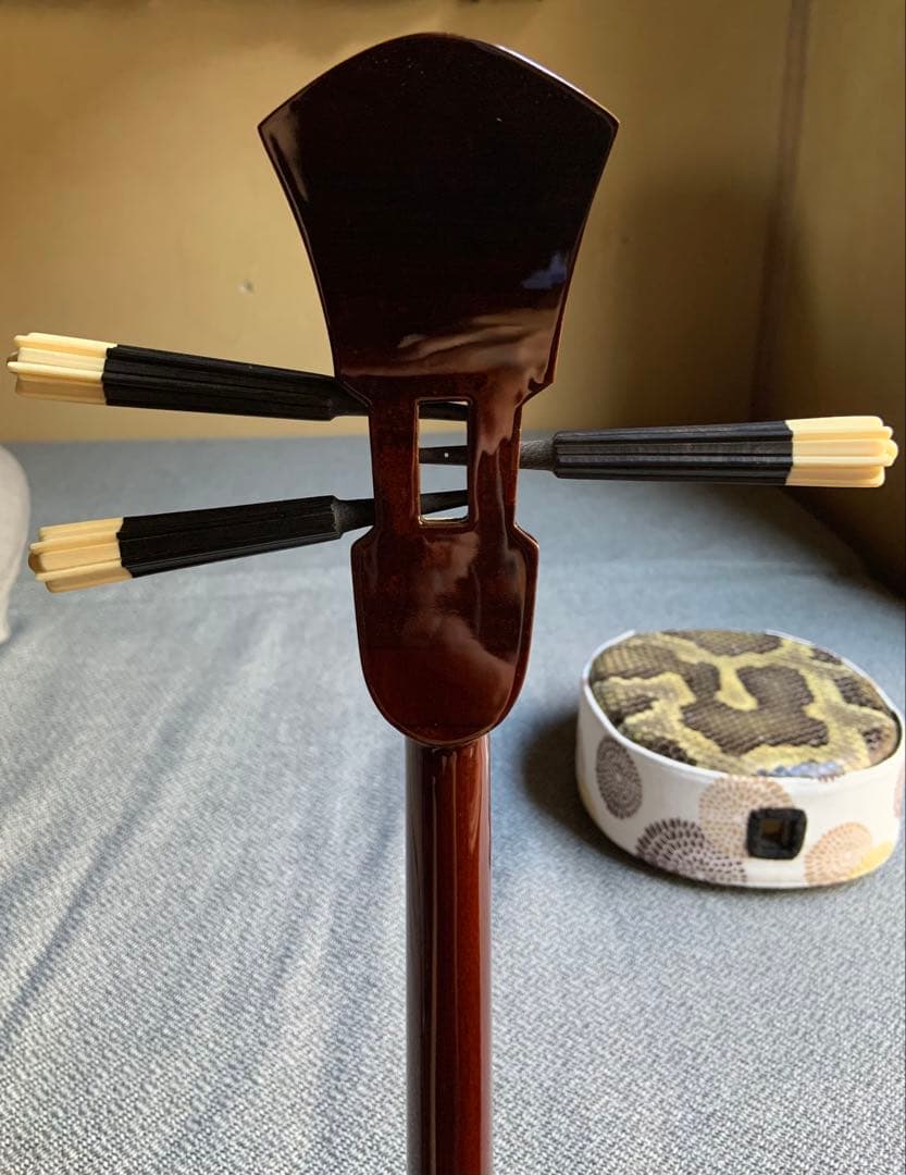 沖縄三線　知念大工型　ゆし木実　スンチー塗り