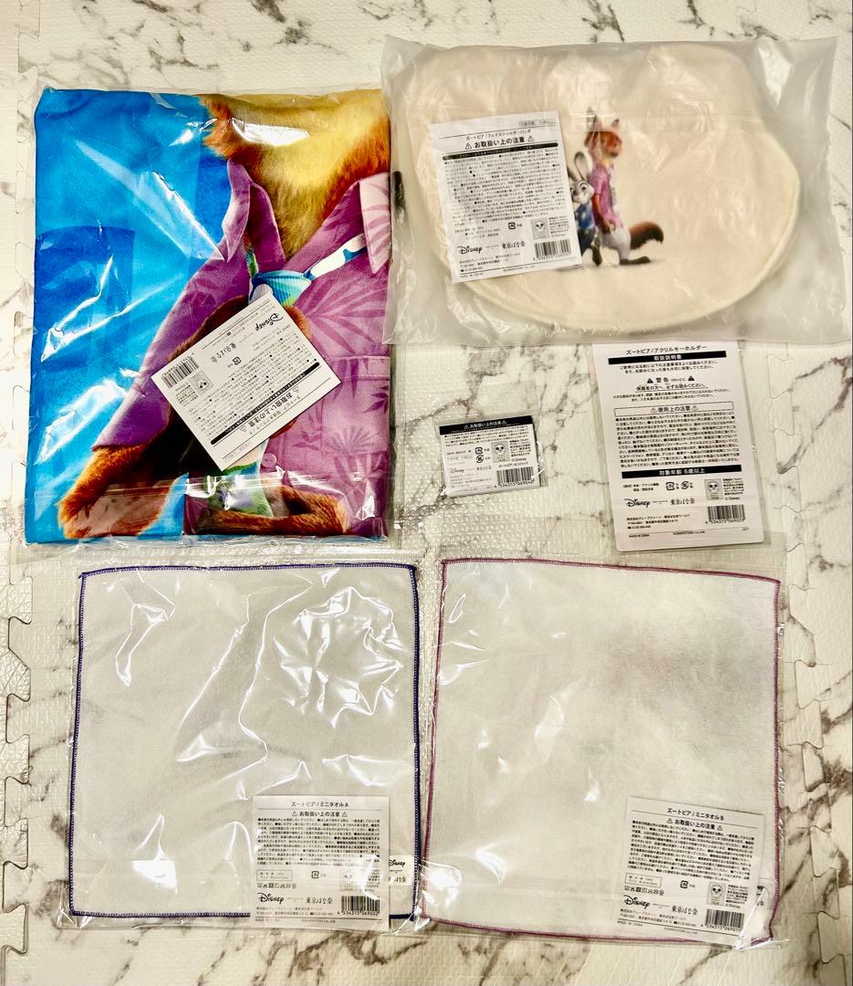 ズートピア 東京ばな奈 ブランケット ミニタオル ショルダーバッグ ピンバッジ￼