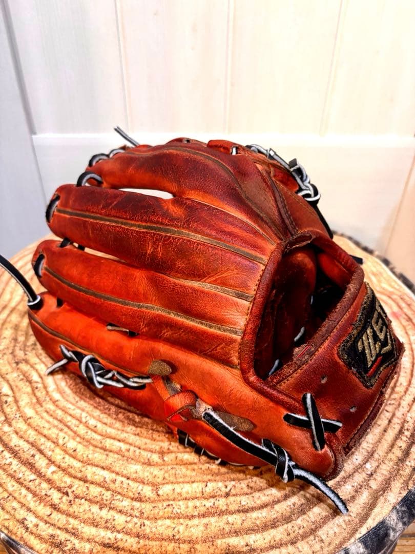 タイムセール！【即戦力】ZETT 硬式内野手用 グローブ 良型 ※指間に破れあり
